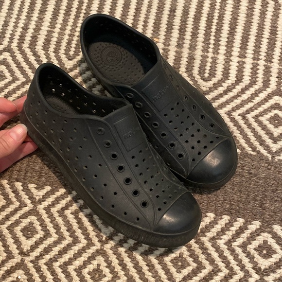 Size 3 black Native shoes. - Picture 1 of 5